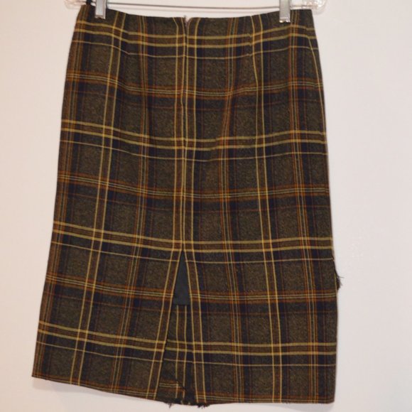 MRS Uniform Plaid Green Skirt Front Accent M (W16 x H19 x L23.5) - Picture 4 of 7